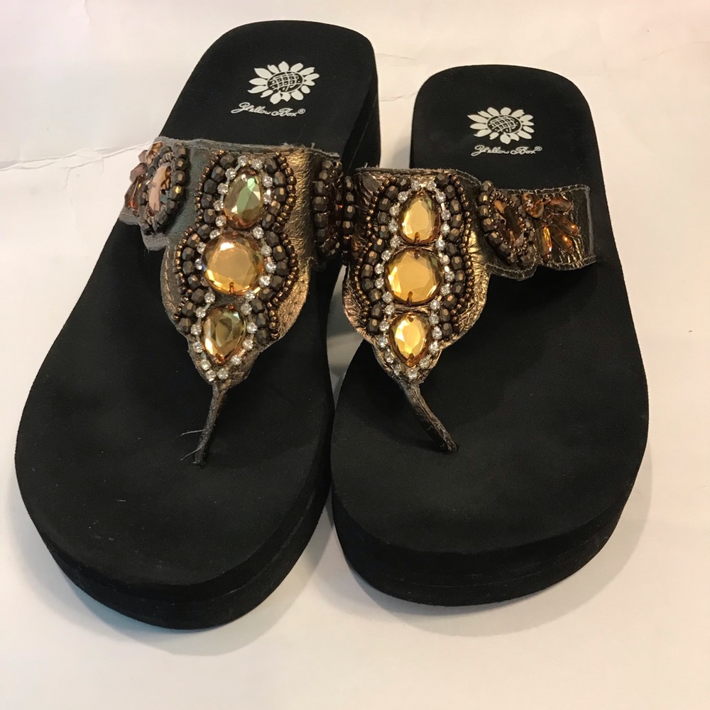 Ladies yellow box shoes